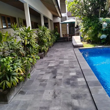 Jukung Dua Guest House