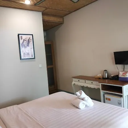 Jukung Dua Guest House